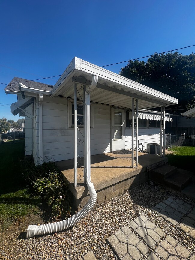 222 Wabash St, Plainfield, IN 46168 - photo 4