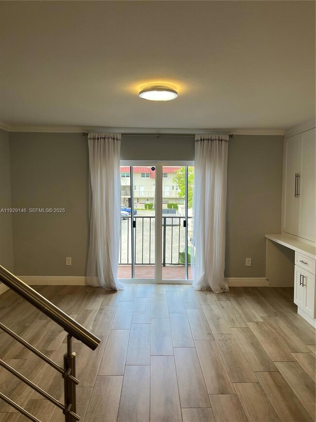 Villas of Pinecrest unit 1028, Miami, FL 33143 - photo 4