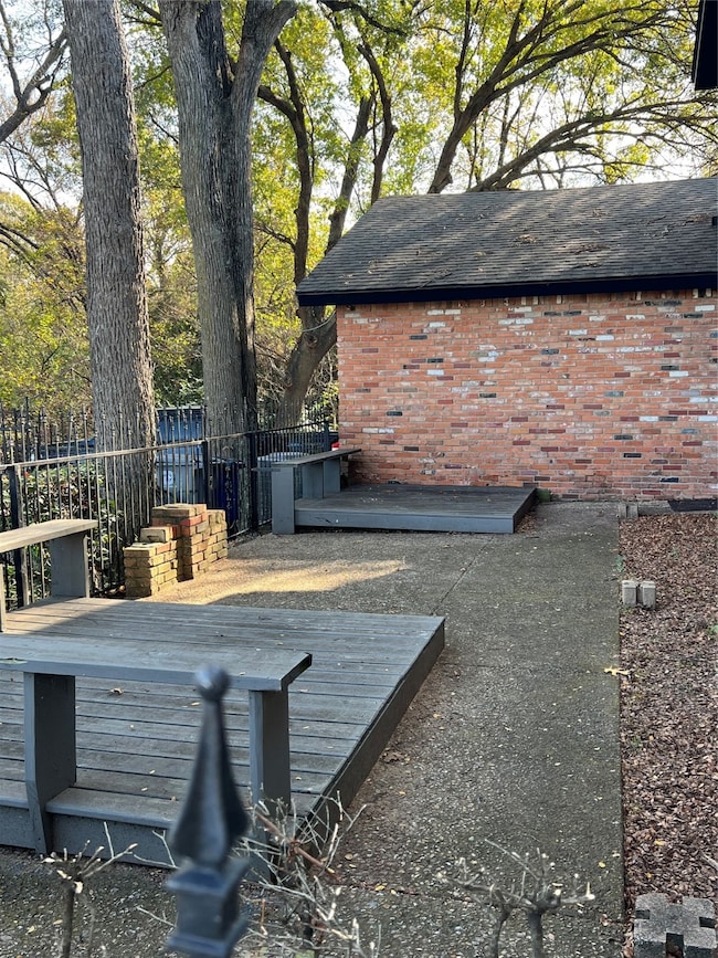 2944 King Cole Dr, Dallas, TX 75216 - photo 4