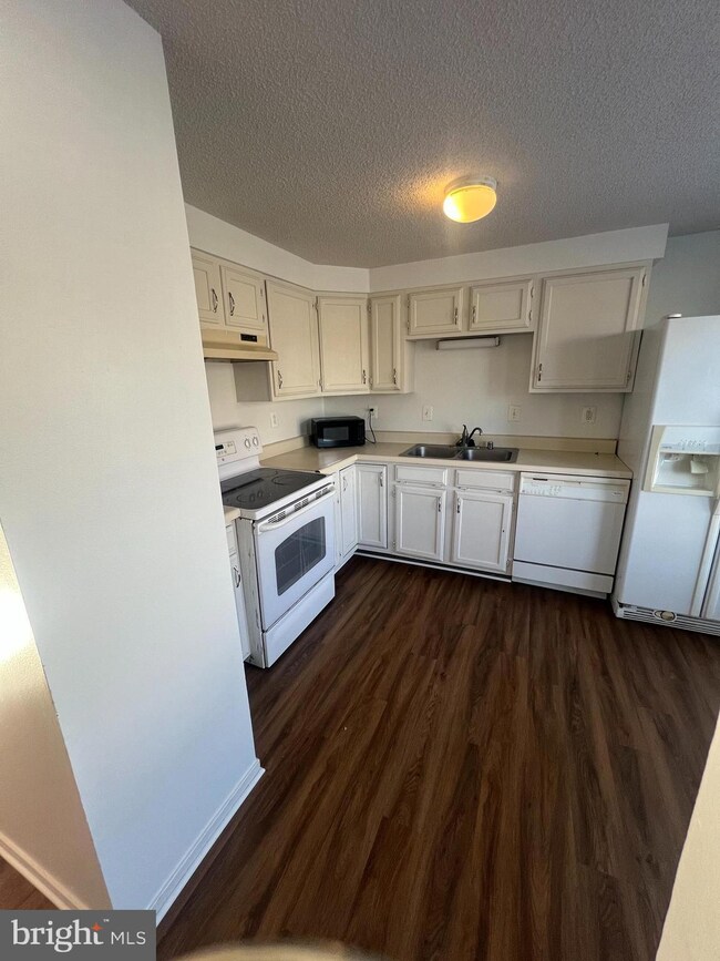 405 Carnaby St unit 3, Stafford, VA 22554 - photo 6