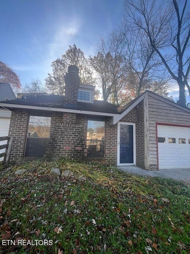 7666 Chatham Cir NW, Knoxville, TN 37909 - photo 2