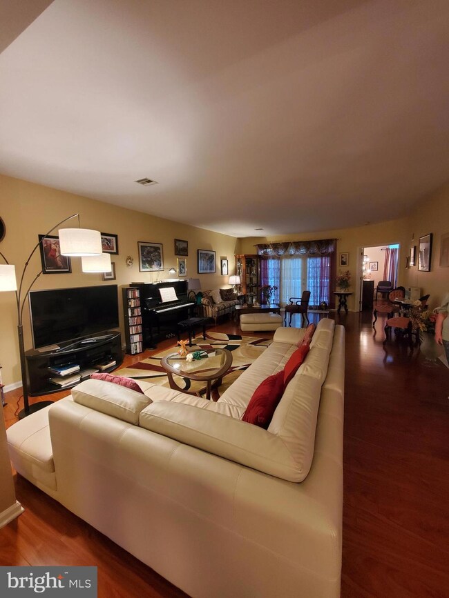 182 Crescent Dr, Hershey, PA 17033 - photo 6