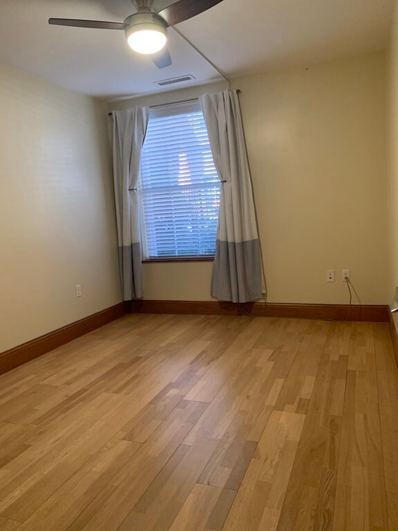 2440 Massachusetts Ave unit 5, Cambridge, MA 02140 - photo 5
