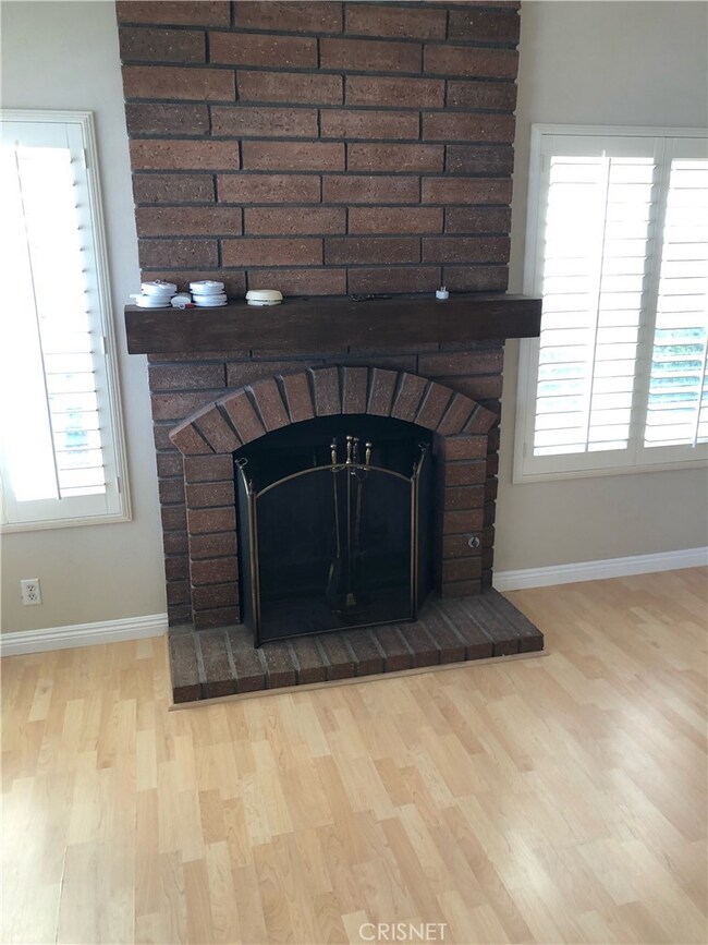 2375 Yew Dr, Newbury Park, CA 91320 - photo 3