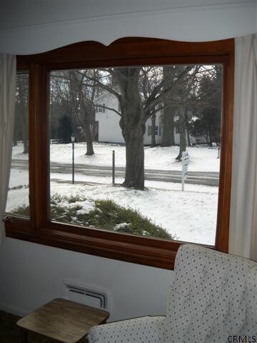 10 Rosemary Dr, Schenectady, NY 12302 - photo 5