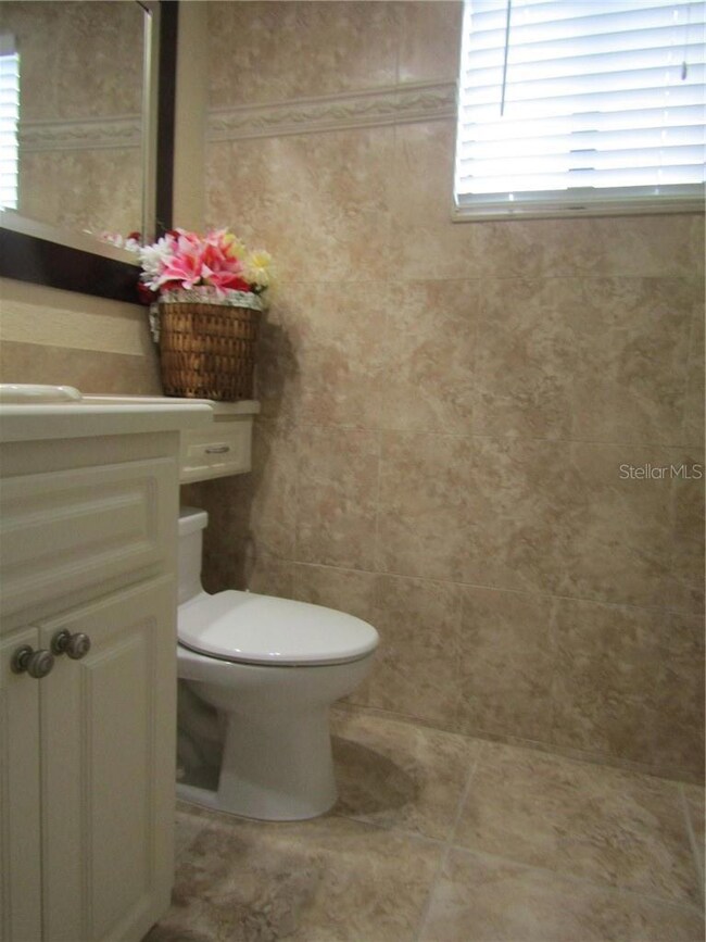 GUEST BATH VIEW 1