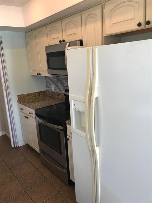 4036 12th St N, Naples, FL 34103 - photo 4