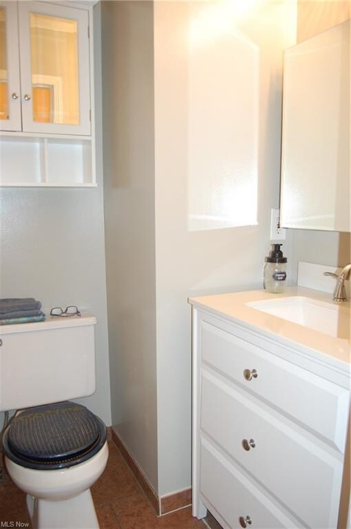 15433 Longvale Ave, Maple Heights, OH 44137 - photo 7