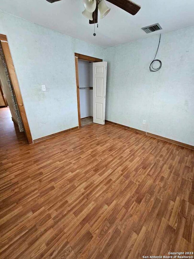 1212 Spring Rd, Pipe Creek, TX 78063 - photo 5