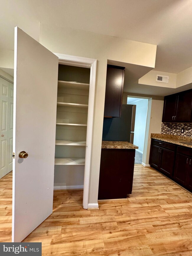 15578 Traverser Ct, Woodbridge, VA 22193 - photo 7