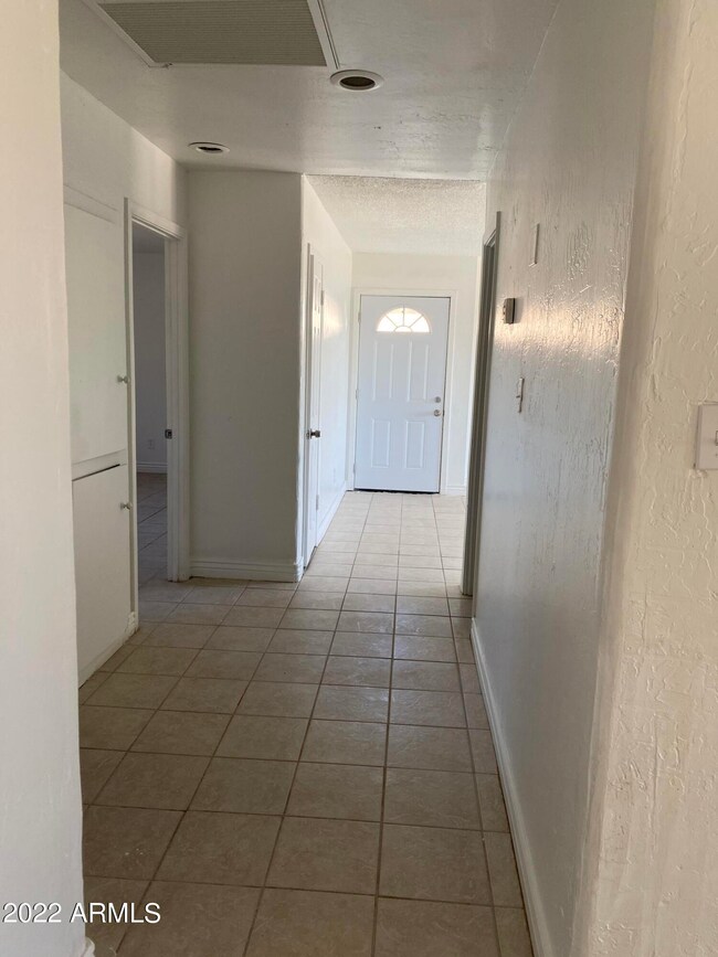 8063 W Weldon Ave, Phoenix, AZ 85033 - photo 5