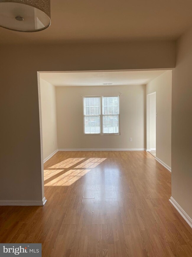 3425 Elenoir Ct, Bowie, MD 20716 - photo 5