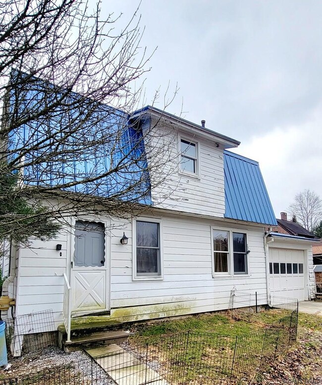 2110 Pitt Ave, Johnstown, PA 15905 - photo 2