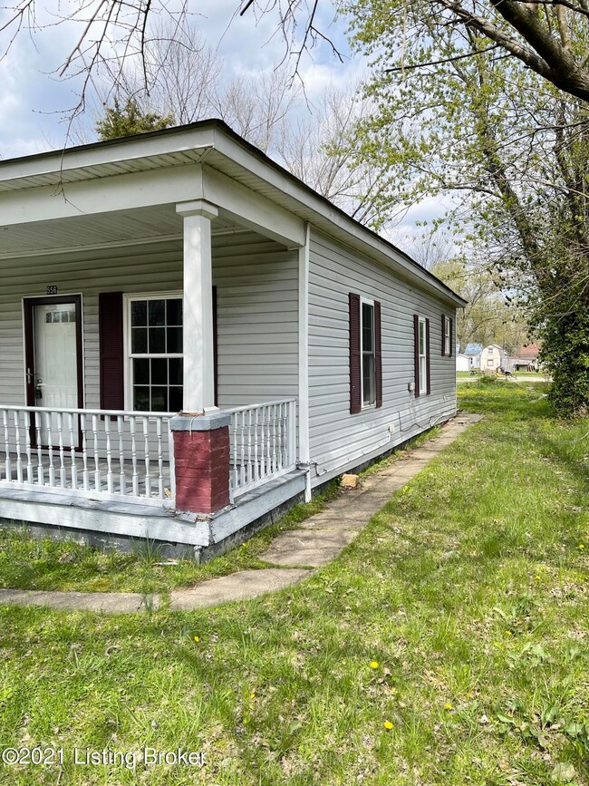556 Main St, Lebanon Junction, KY 40150 - photo 2