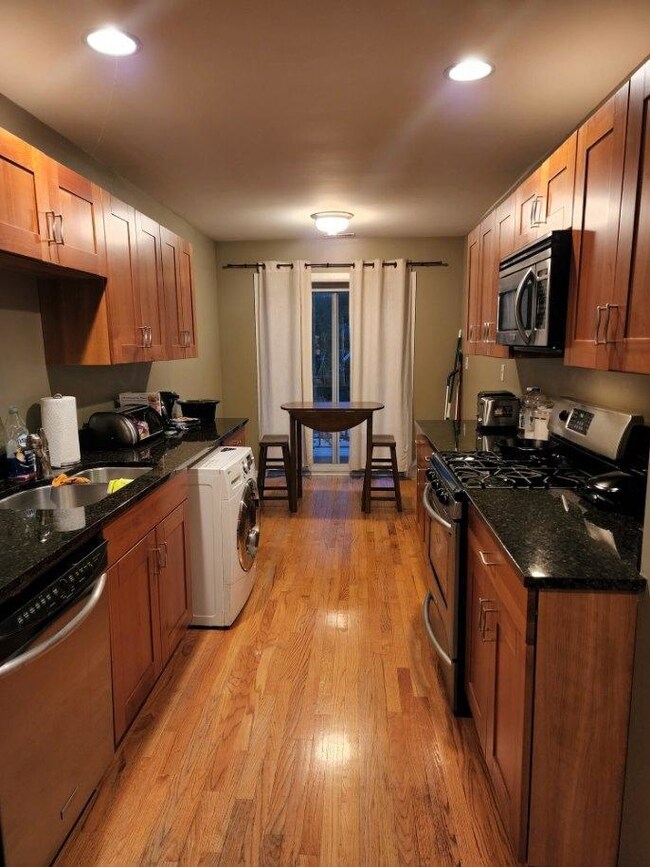 1314 Main St unit 3C, Evanston, IL 60202 - photo 3