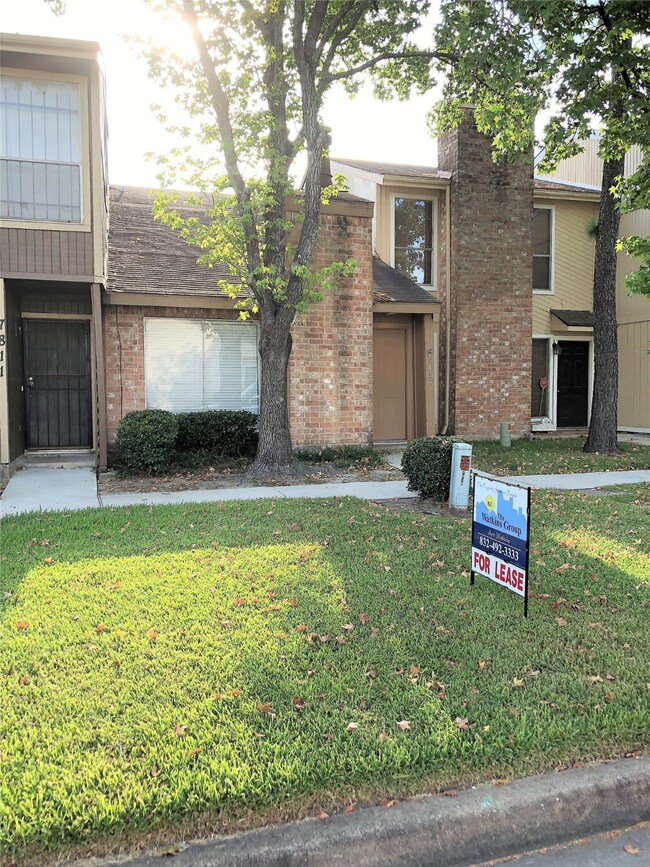 7813 Challie Ln unit 7813, Houston, TX 77088 - photo 2