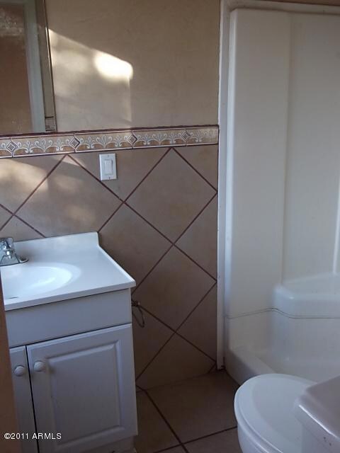 BATHROOM1