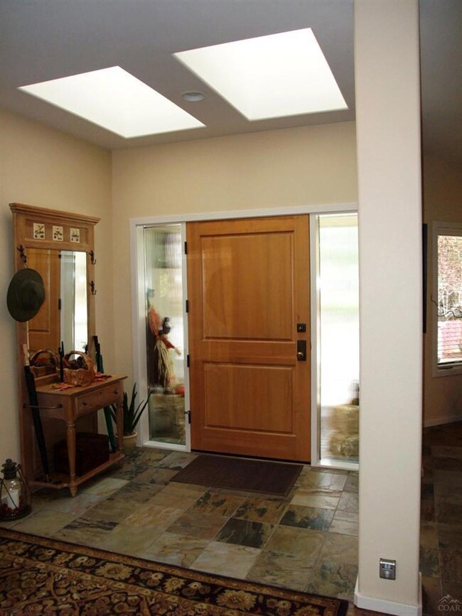 60625 Taos Ct, Bend, OR 97702 - photo 3