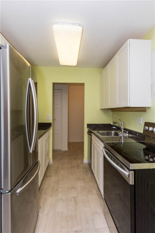 23 Bullocks Point Ave unit 4C, Riverside, RI 02915 - photo 3