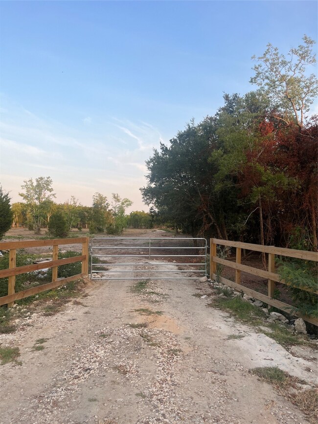 2645 County Road 159, Alvin, TX 77511 - photo 5