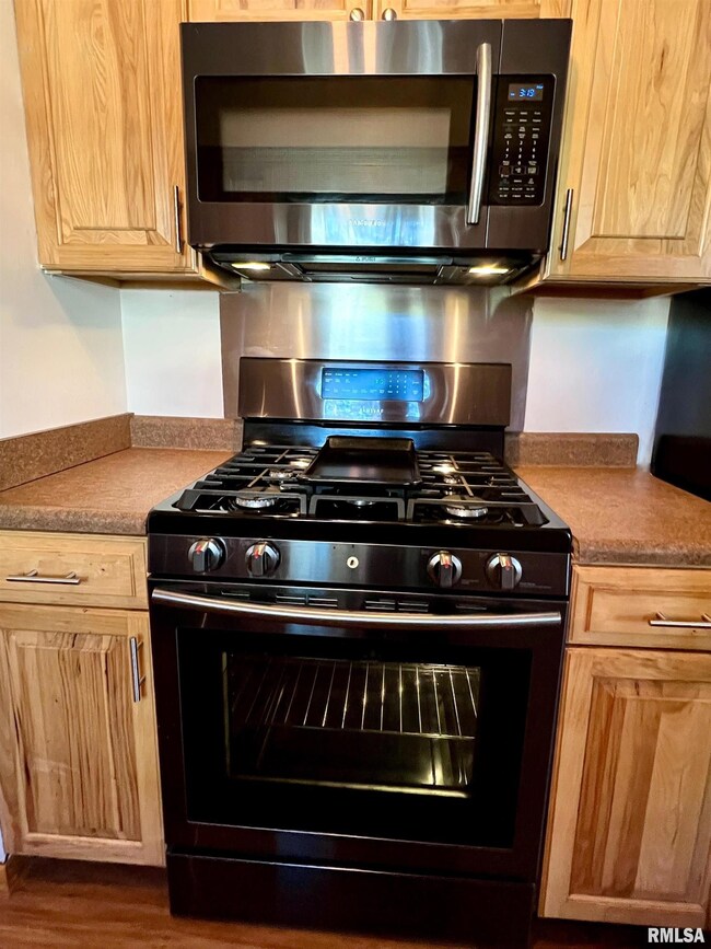 62 Parklane Cir, Bettendorf, IA 52722 - photo 6