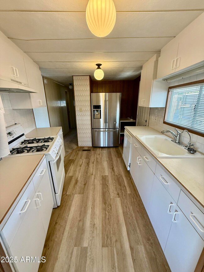 5608 E Player Place, Mesa, AZ 85215 - photo 4