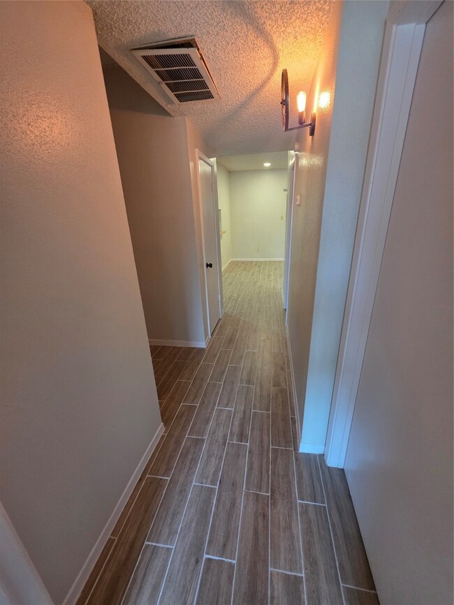 8334 Jorine Dr unit 8733, Houston, TX 77036 - photo 4