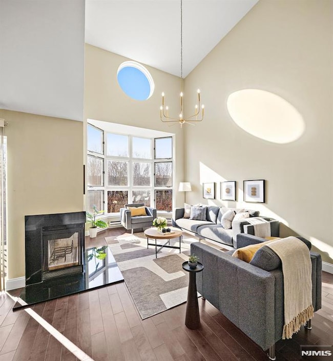 307 Chase Ct, Edgewater, NJ 07020 - photo 6