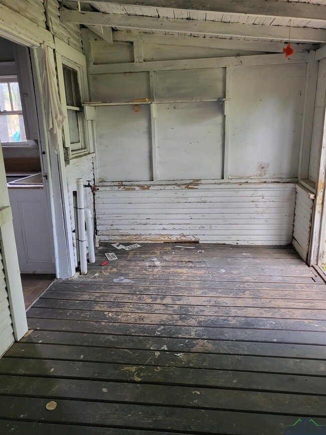 906 N 7th St, Longview, TX 75601 - photo 7