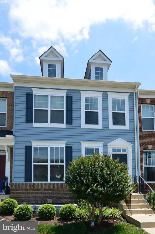 11786 Dawkins Ridge Ln, Bristow, VA 20136 - photo 2