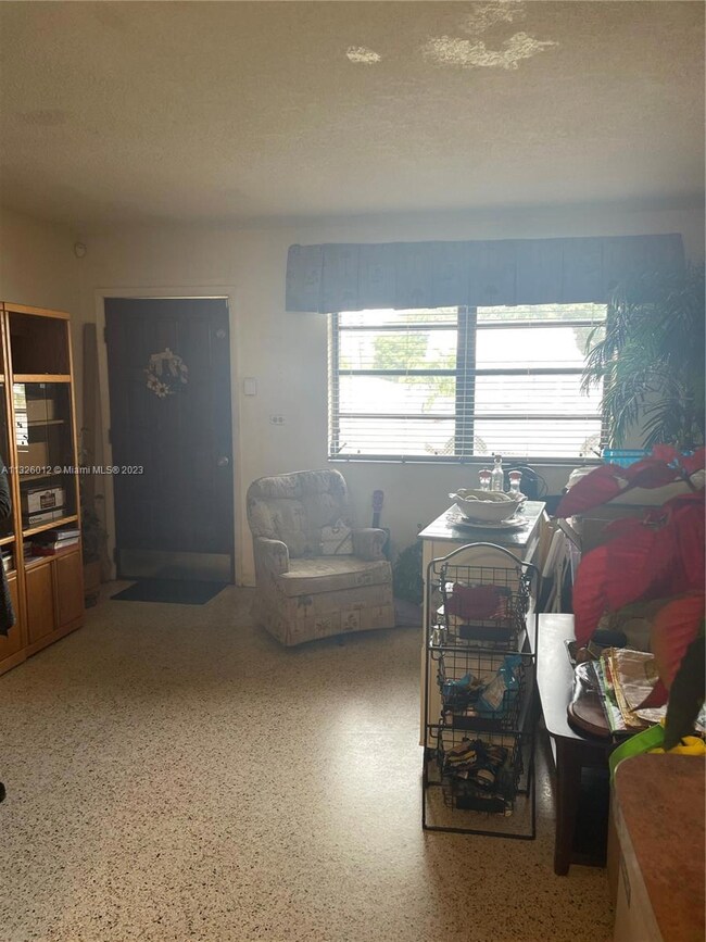 3/2 Section - Living Room 