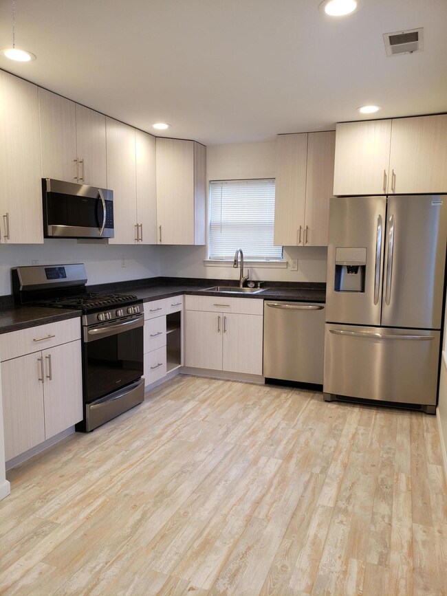 35 Winchester Ct, Matawan, NJ 07747 - photo 4