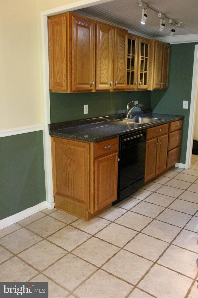 2240 Castle Rock Square unit 21C, Reston, VA 20191 - photo 5