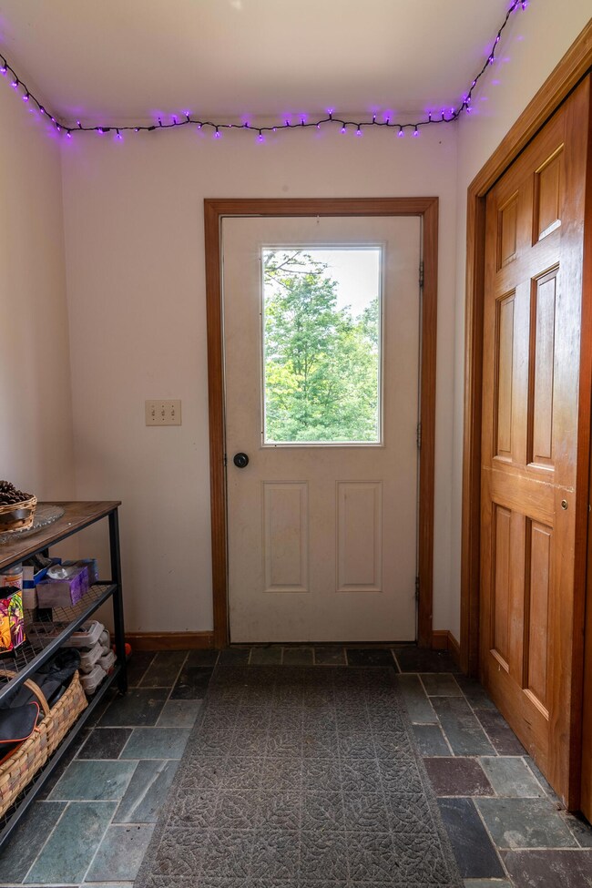 MapleSt_EntryWay