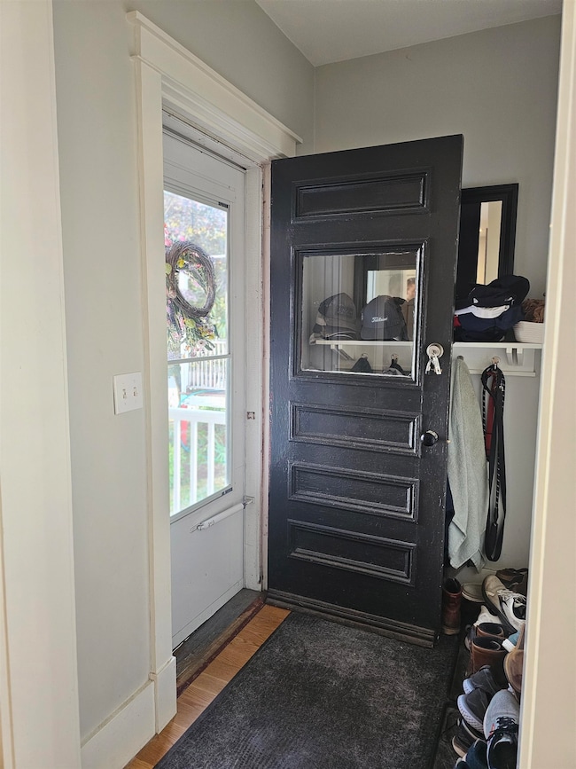 23 Columbia Ct, Portsmouth, NH 03801 - photo 5