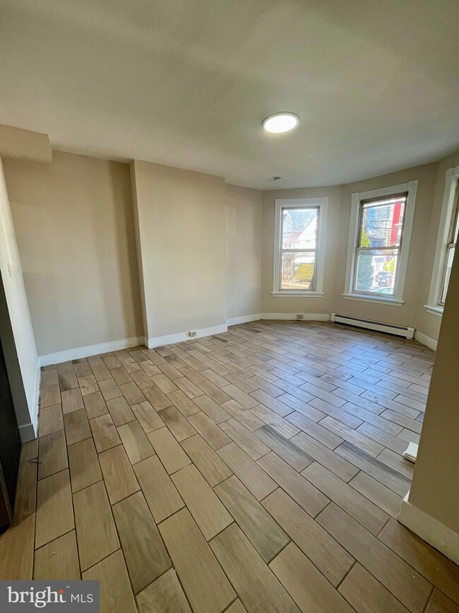 204 Redmond St unit 1, New Brunswick, NJ 08901 - photo 2