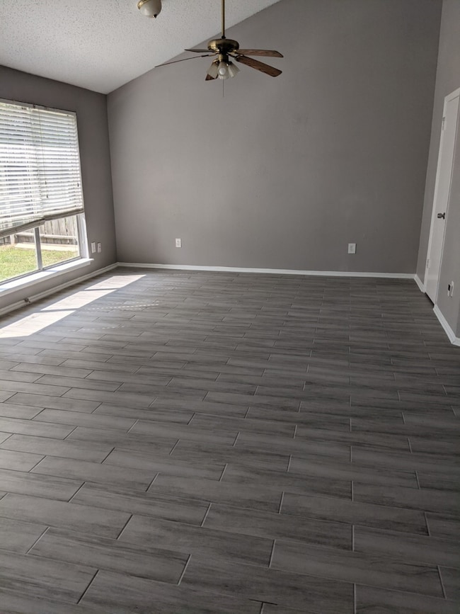 2223 Crosscoach Ln, Katy, TX 77449 - photo 2