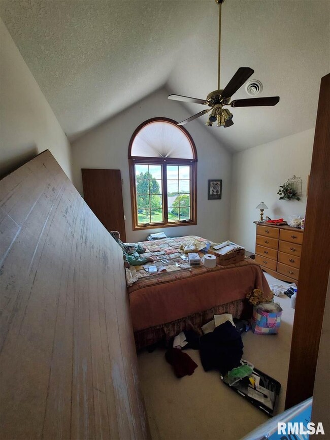 4420 Forest Rd, Davenport, IA 52807 - photo 6