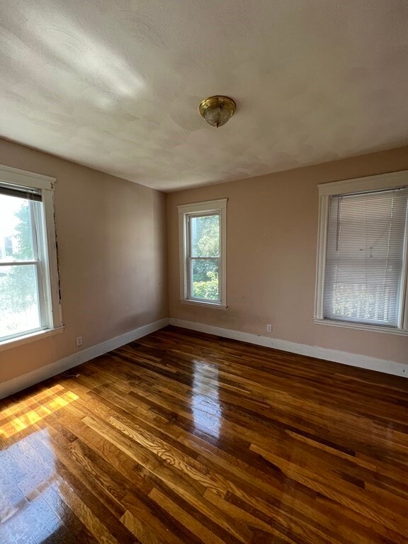 382 Mcgrath Hwy unit 2l, Somerville, MA 02143 - photo 2
