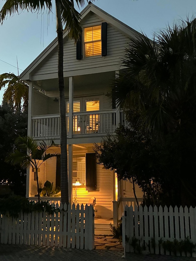 807 Washington St unit 101, Key West, FL 33040 - photo 2