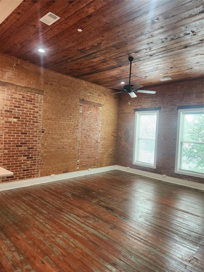 200 W Knox St unit 202, Ennis, TX 75119 - photo 2