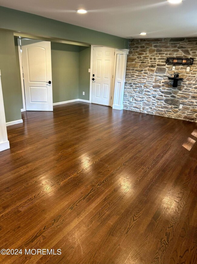 108 Apple Blossom Ln, Middletown, NJ 07748 - photo 3