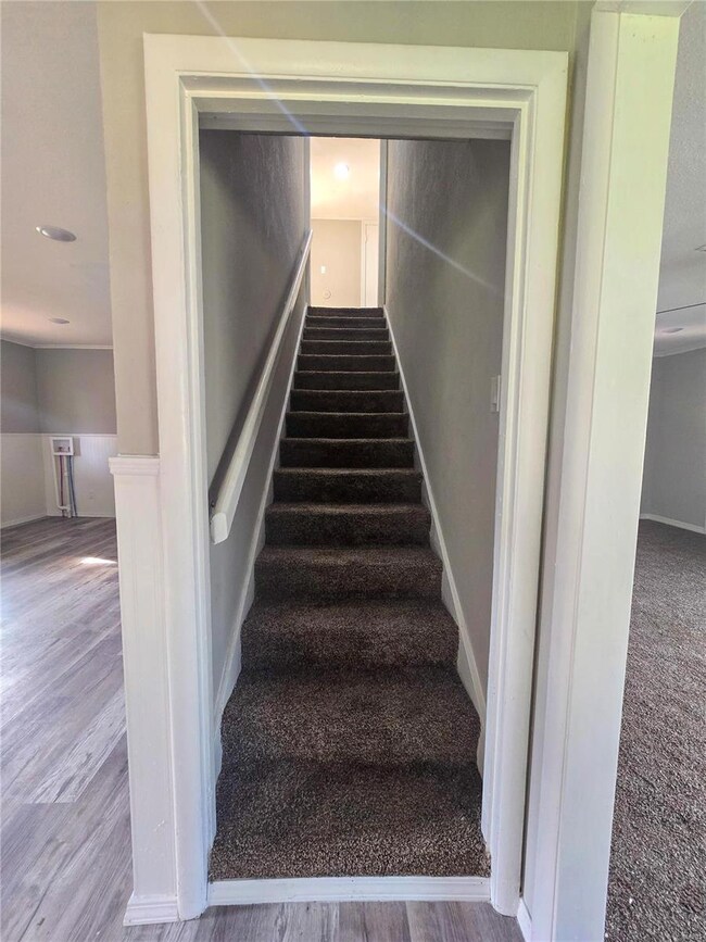 335 S Locust St, Dexter, MO 63841 - photo 7