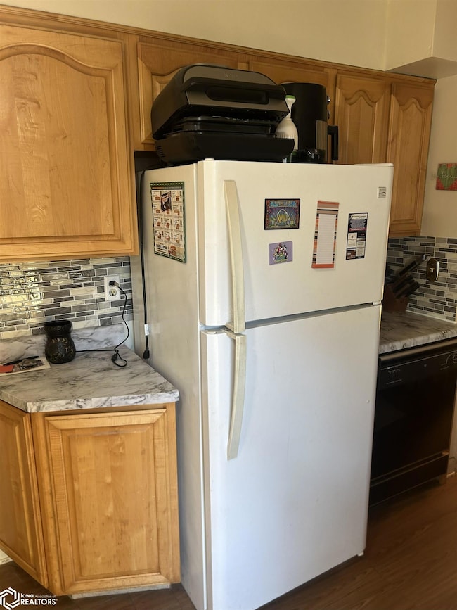 1004 4th Ave E, Oskaloosa, IA 52577 - photo 5