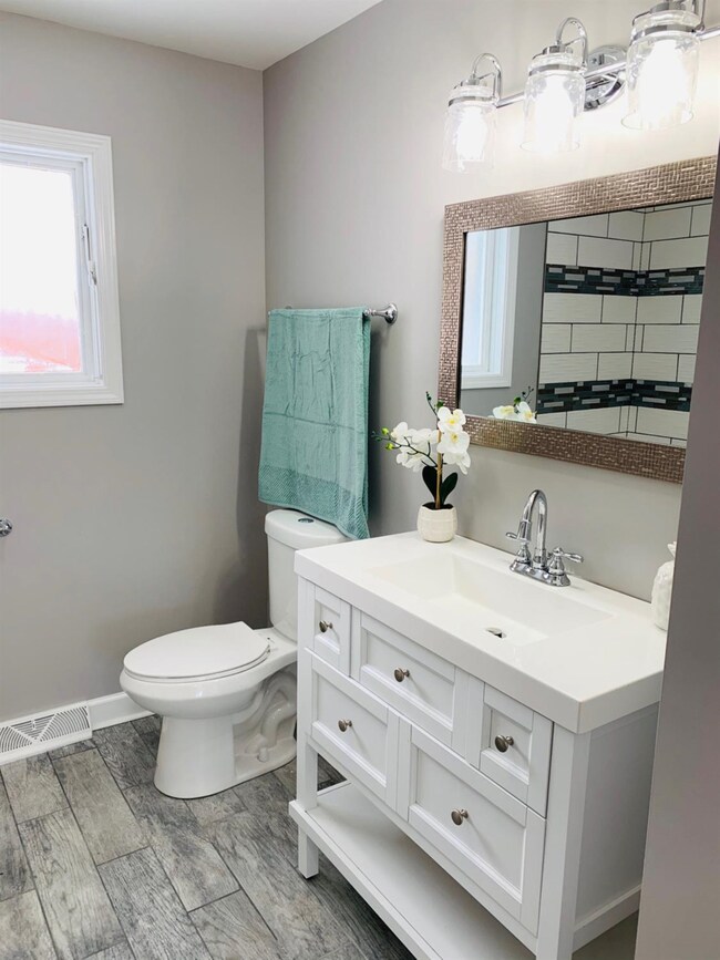 201 W 53rd Ln, Merrillville, IN 46410 - photo 4