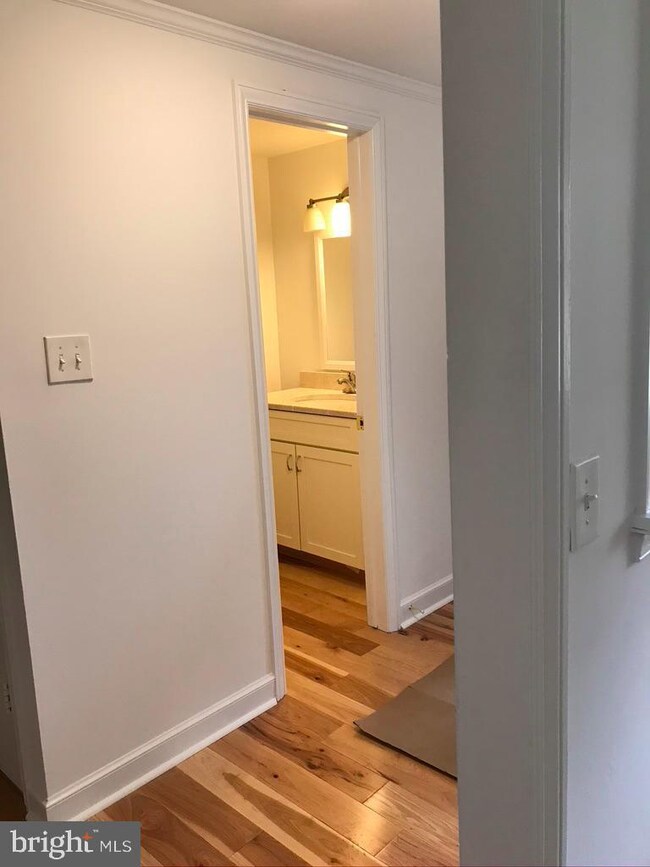 69 Oak Knoll Dr unit I69, Berwyn, PA 19312 - photo 7