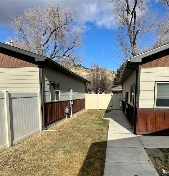 711 and 713 N 17th St, Billings, MT 59101 - photo 3