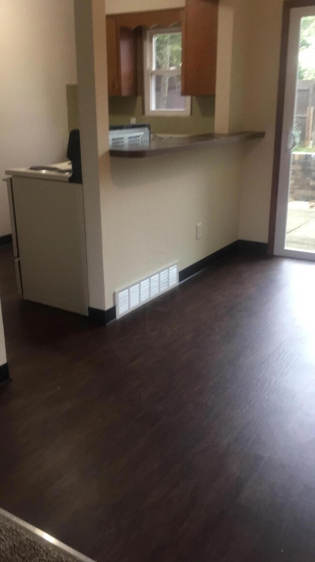 665 S Harris Ave unit 667, Columbus, OH 43204 - photo 2