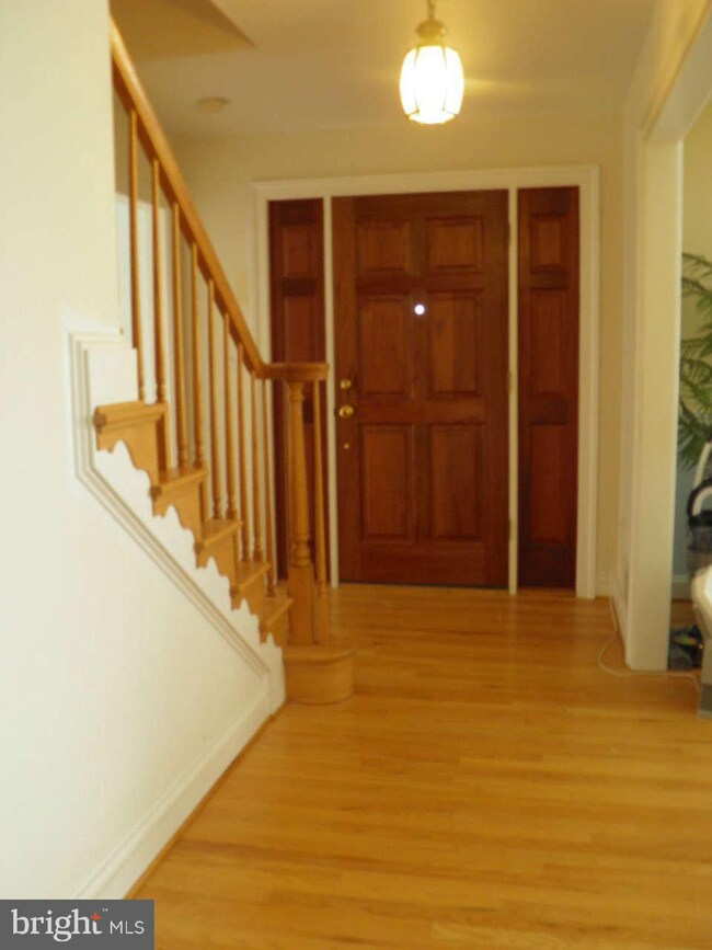 1080 Marthas Ct W, Knoxville, MD 21758 - photo 3