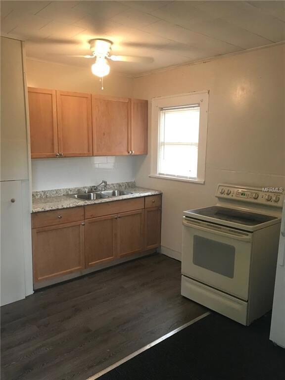 634 1/2 14th St N, Saint Petersburg, FL 33705 - photo 2